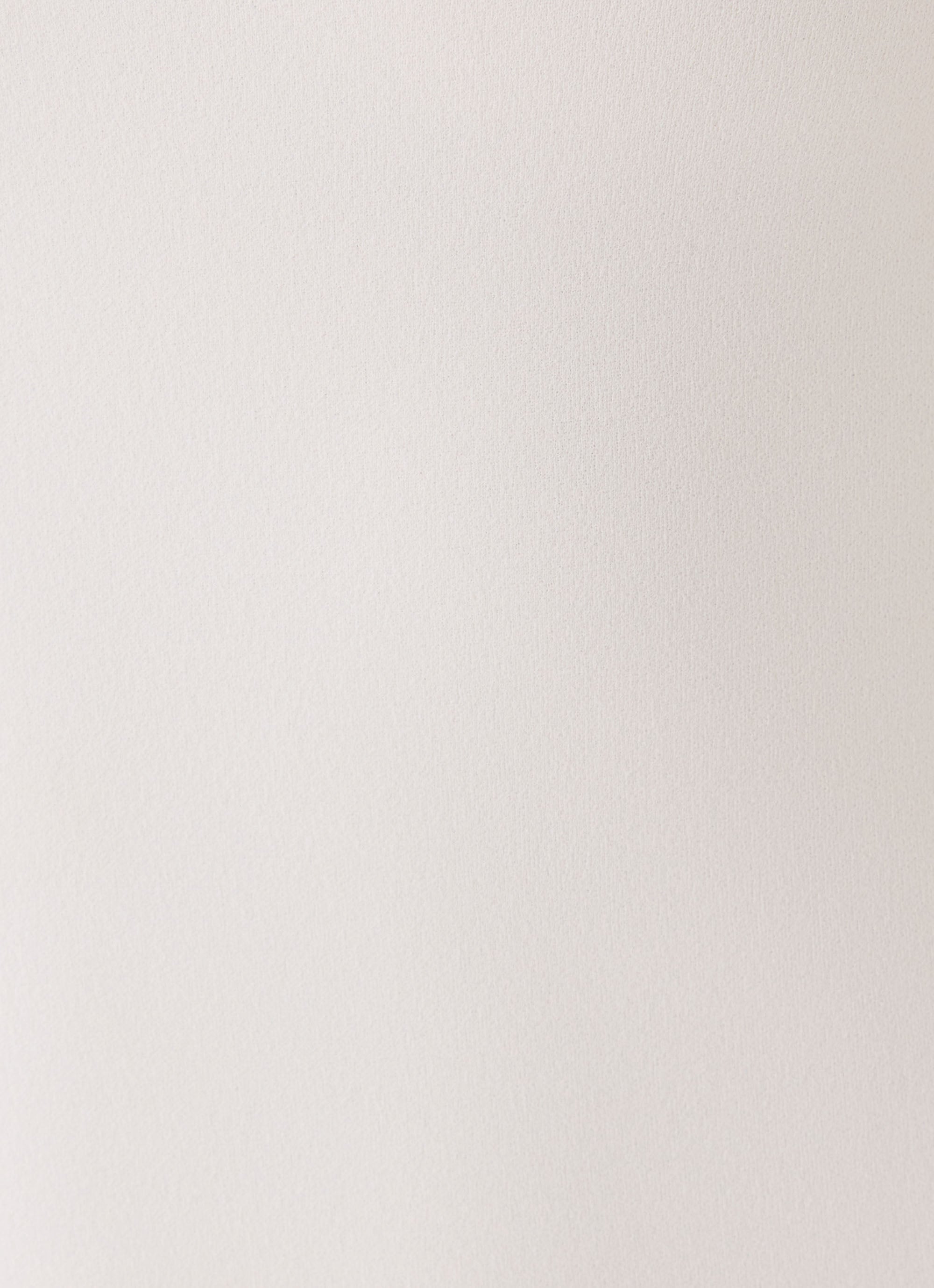 Yena Crepe Low Rise Shorts - White