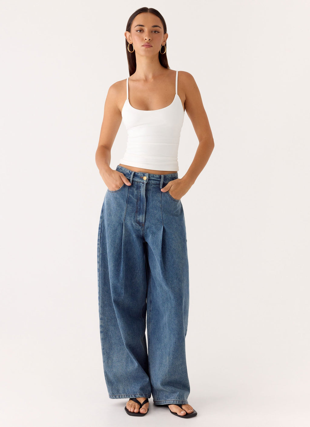 Zayn Pleated Jeans - Light Wash Blue