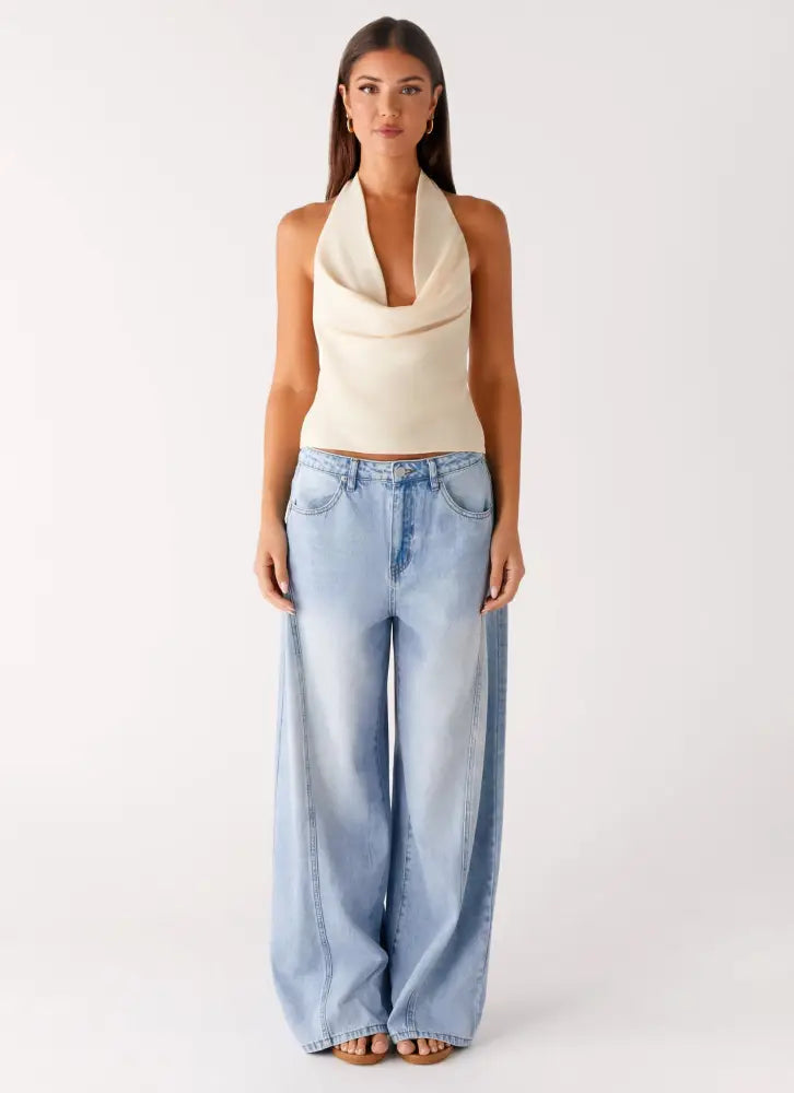 Timeless Wide Leg Jeans - Bleached Blue